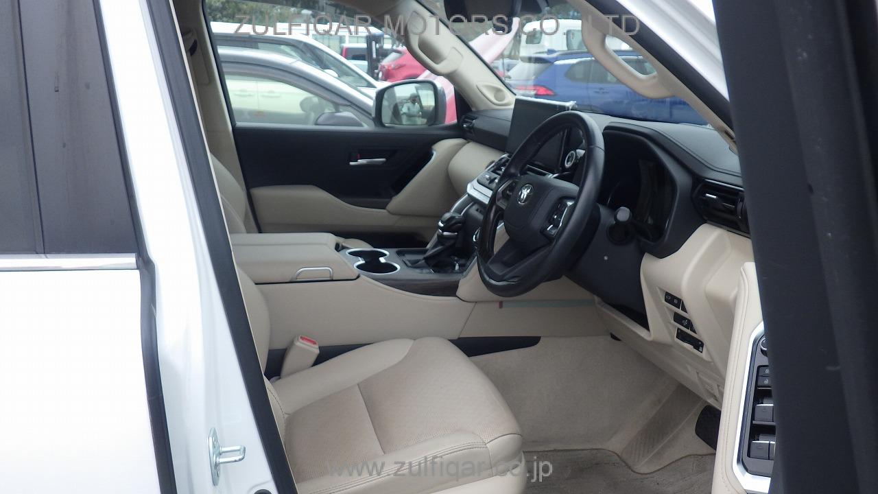 TOYOTA LAND CRUISER 2022 Image 5
