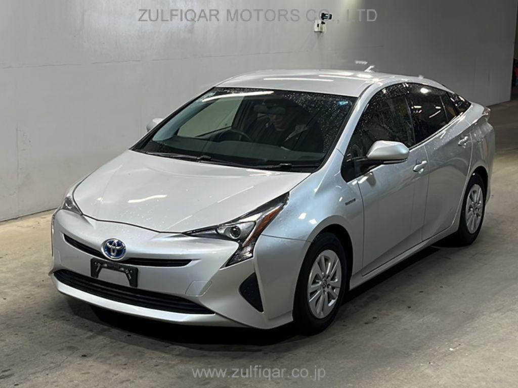 TOYOTA PRIUS 2017 Image 1