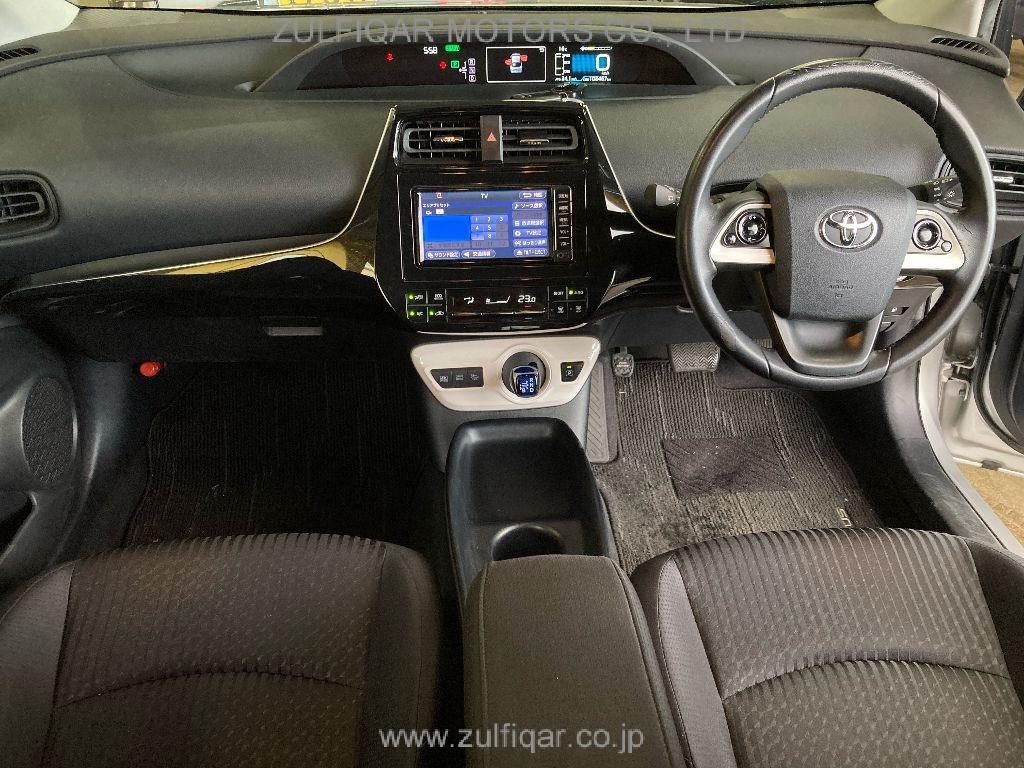 TOYOTA PRIUS 2017 Image 3