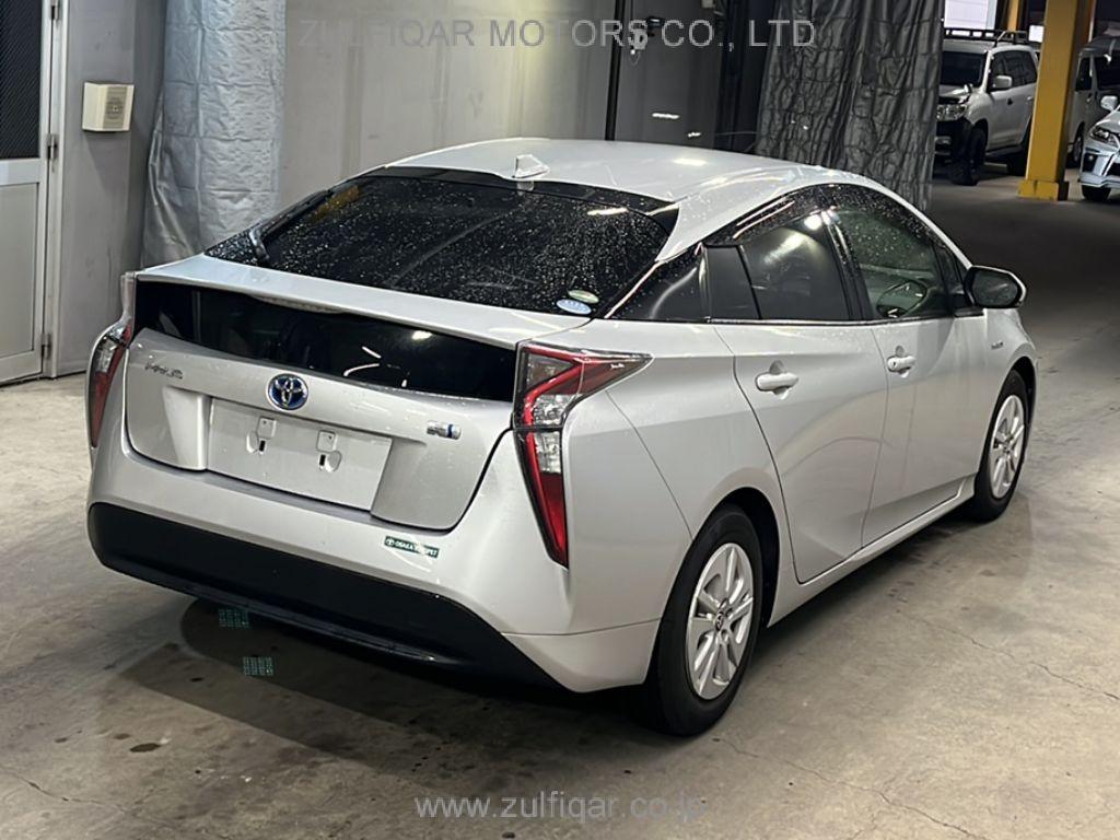 TOYOTA PRIUS 2017 Image 5