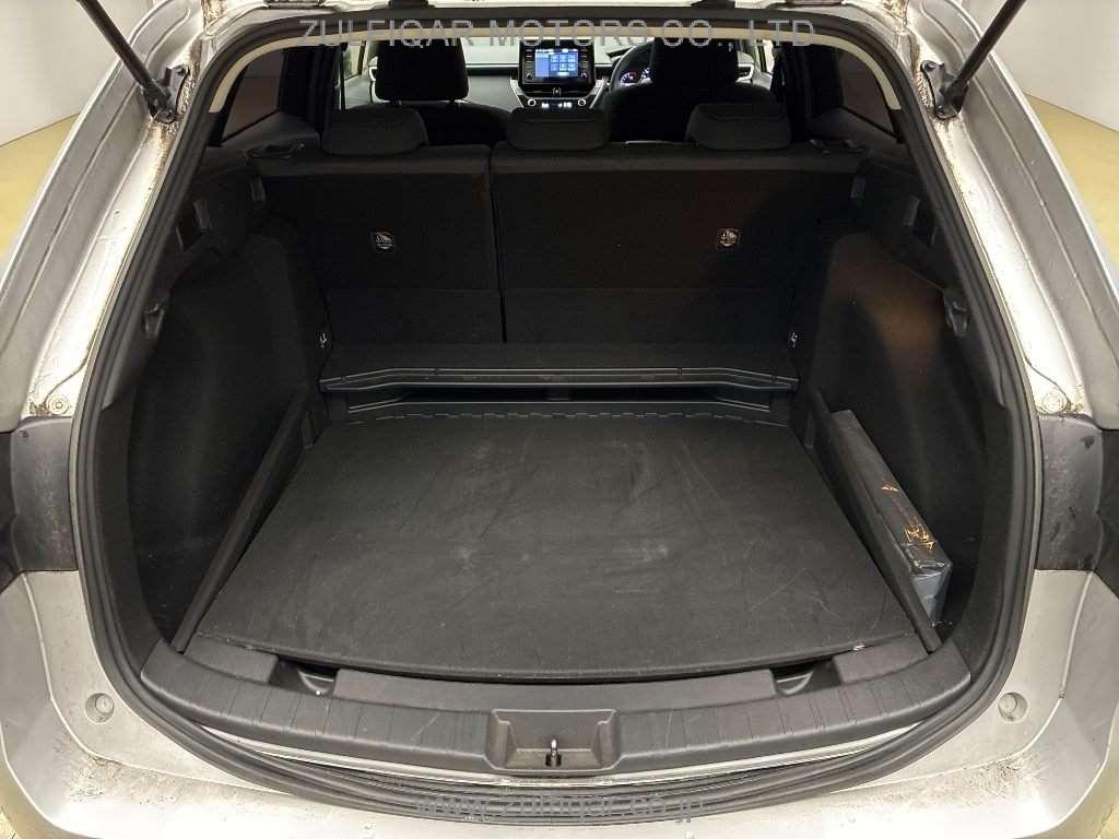 TOYOTA COROLLA TOURING 2020 Image 9