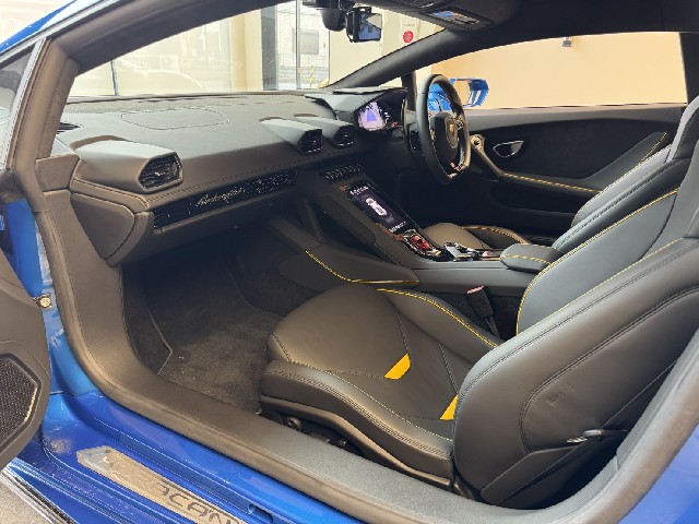LAMBORGHINI HURACAN 2022 Image 19