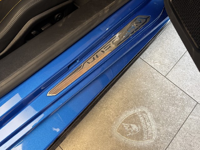 LAMBORGHINI HURACAN 2022 Image 38