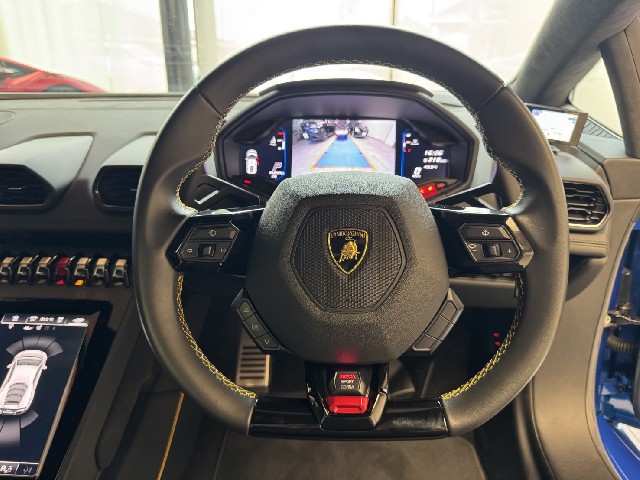 LAMBORGHINI HURACAN 2022 Image 40