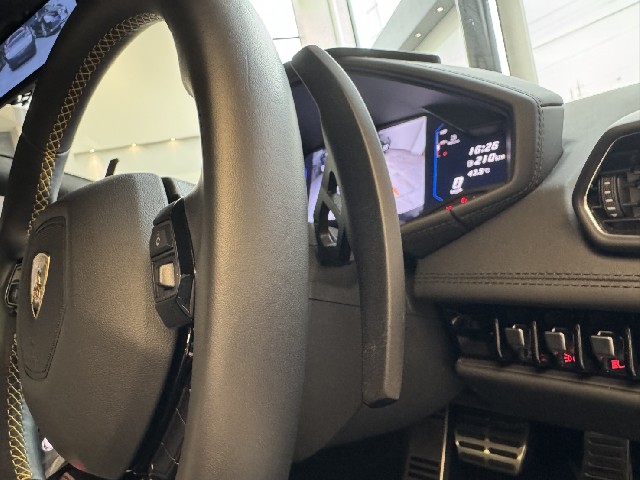 LAMBORGHINI HURACAN 2022 Image 44