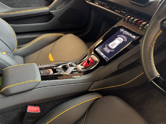 LAMBORGHINI HURACAN 2022 Image 51