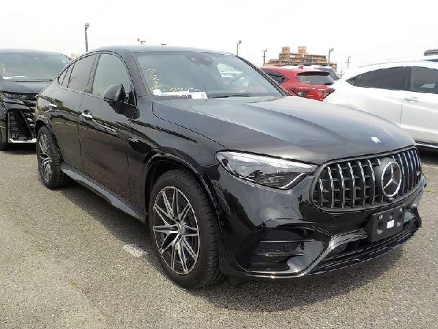 MERCEDES AMG GLC 2025 Image 21