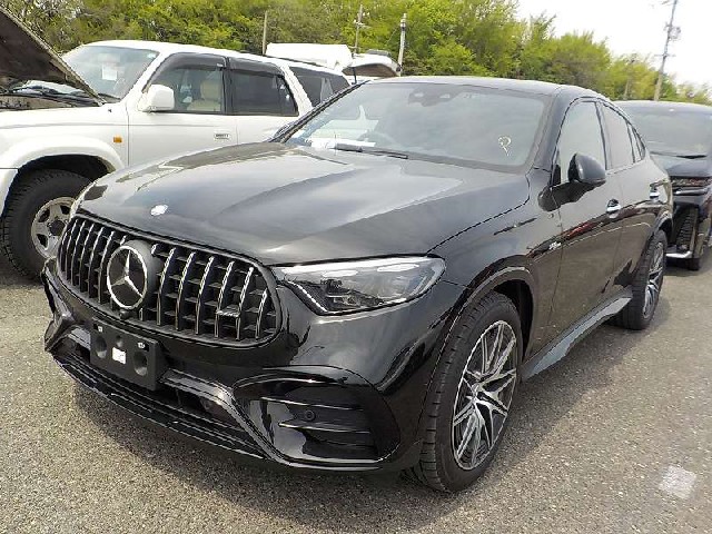 MERCEDES AMG GLC 2025 Image 24