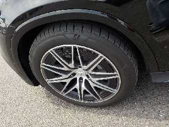MERCEDES AMG GLC 2025 Image 12