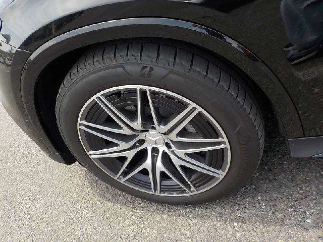 MERCEDES AMG GLC 2025 Image 32