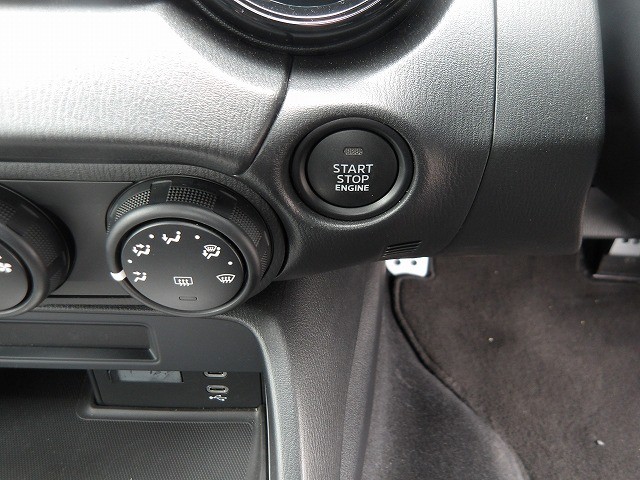 MAZDA ROADSTER 2024 Image 40