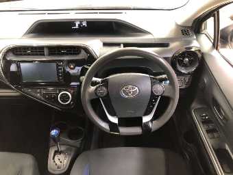 TOYOTA AQUA 2021 Image 6