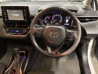 TOYOTA COROLLA TOURING 2020 Image 9