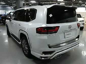 TOYOTA LAND CRUISER 2024 Image 17