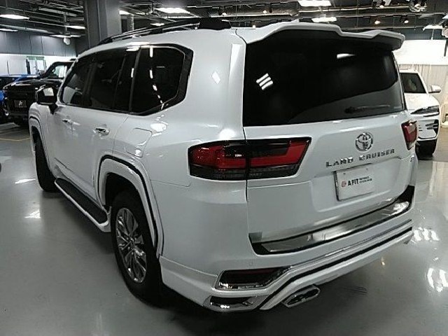 TOYOTA LAND CRUISER 2024 Image 23