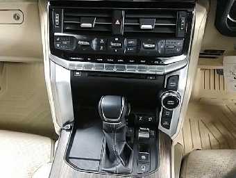 TOYOTA LAND CRUISER 2024 Image 19