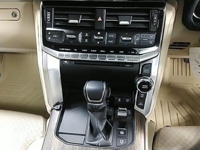 TOYOTA LAND CRUISER 2024 Image 25