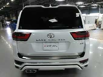 TOYOTA LAND CRUISER 2024 Image 4