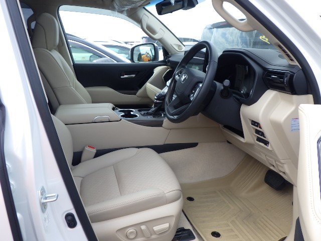 TOYOTA LAND CRUISER 2024 Image 36