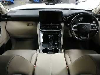 TOYOTA LAND CRUISER 2024 Image 8