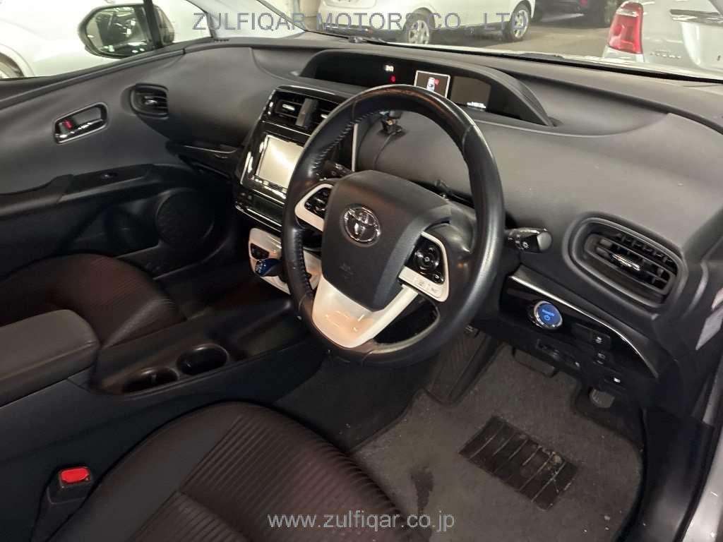 TOYOTA PRIUS 2018 Image 5