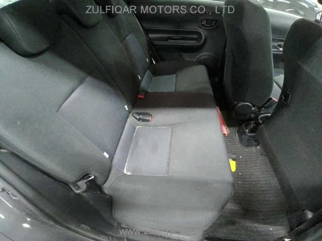 TOYOTA AQUA 2019 Image 12