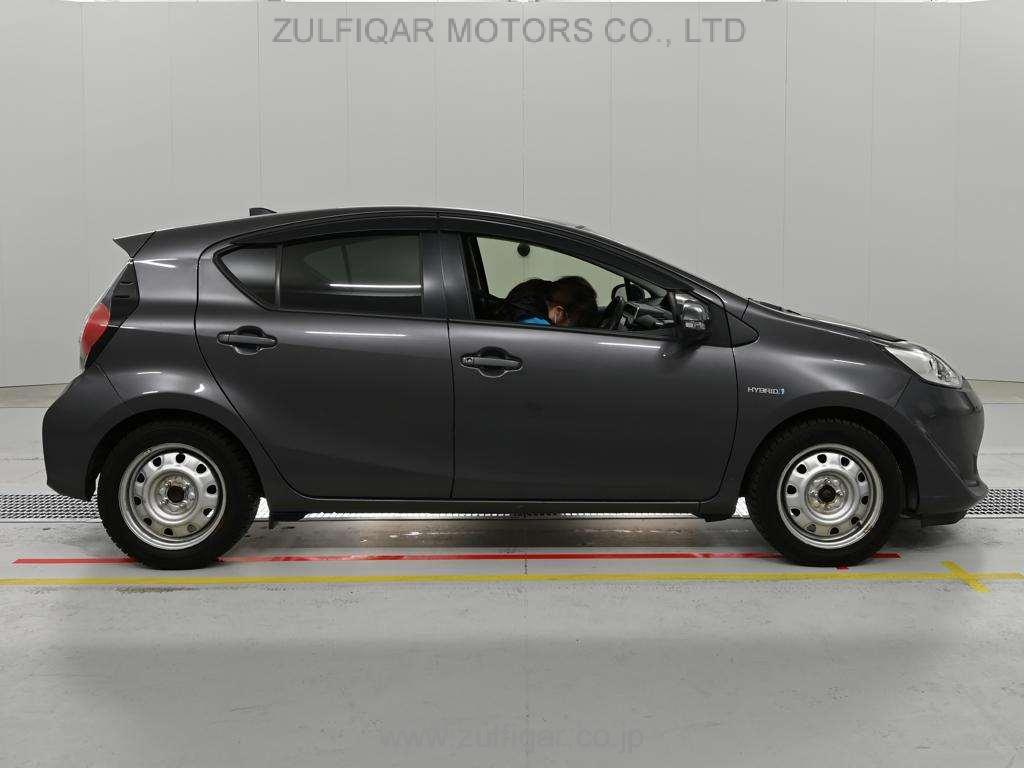 TOYOTA AQUA 2019 Image 3