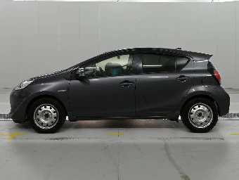 TOYOTA AQUA 2019 Image 4