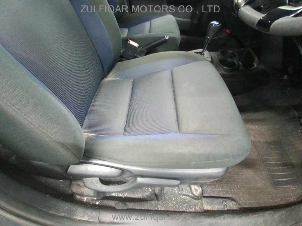 TOYOTA AQUA 2019 Image 10