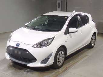 TOYOTA AQUA 2019 Image 1