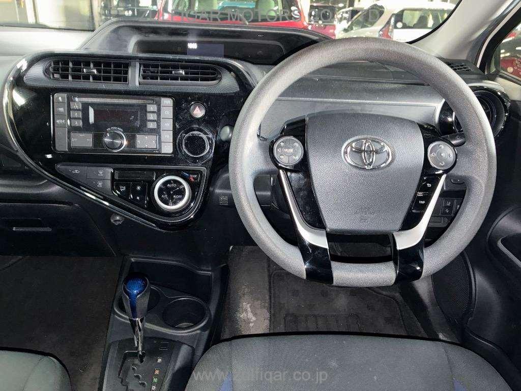 TOYOTA AQUA 2019 Image 6