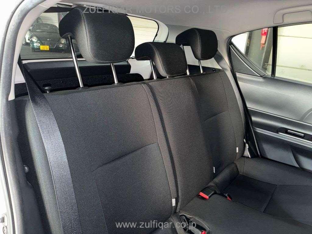 TOYOTA AQUA 2019 Image 7