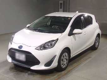 TOYOTA AQUA 2020 Image 1