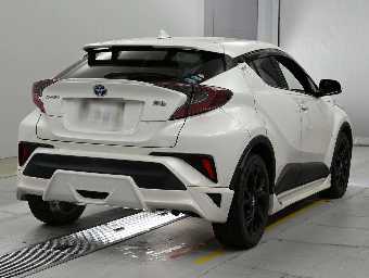 TOYOTA C-HR 2019 Image 2