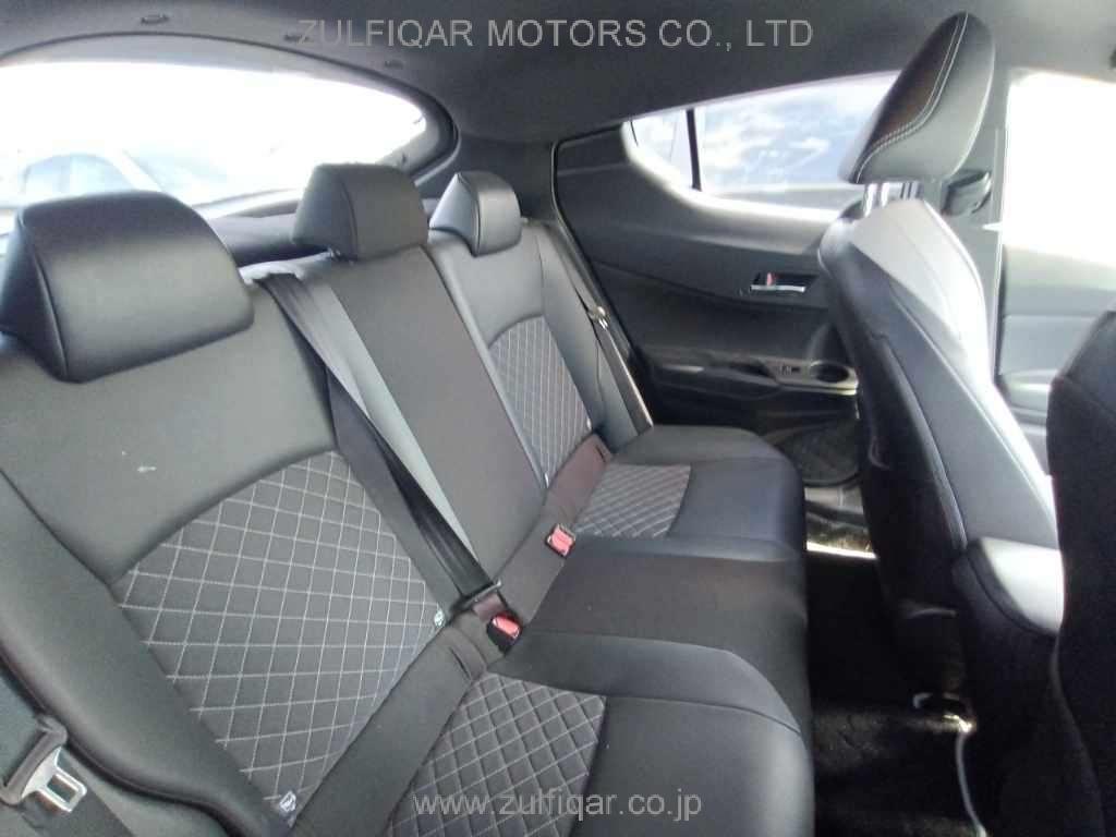 TOYOTA C-HR 2019 Image 12