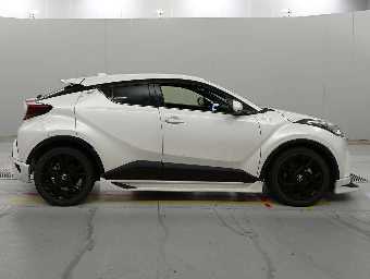 TOYOTA C-HR 2019 Image 3