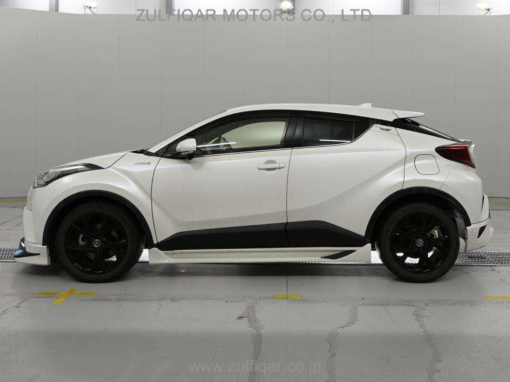 TOYOTA C-HR 2019 Image 4