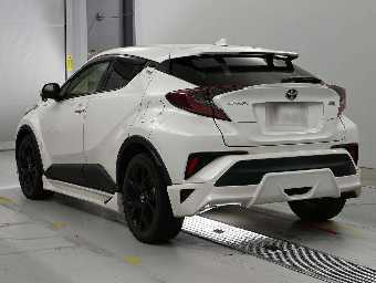 TOYOTA C-HR 2019 Image 6