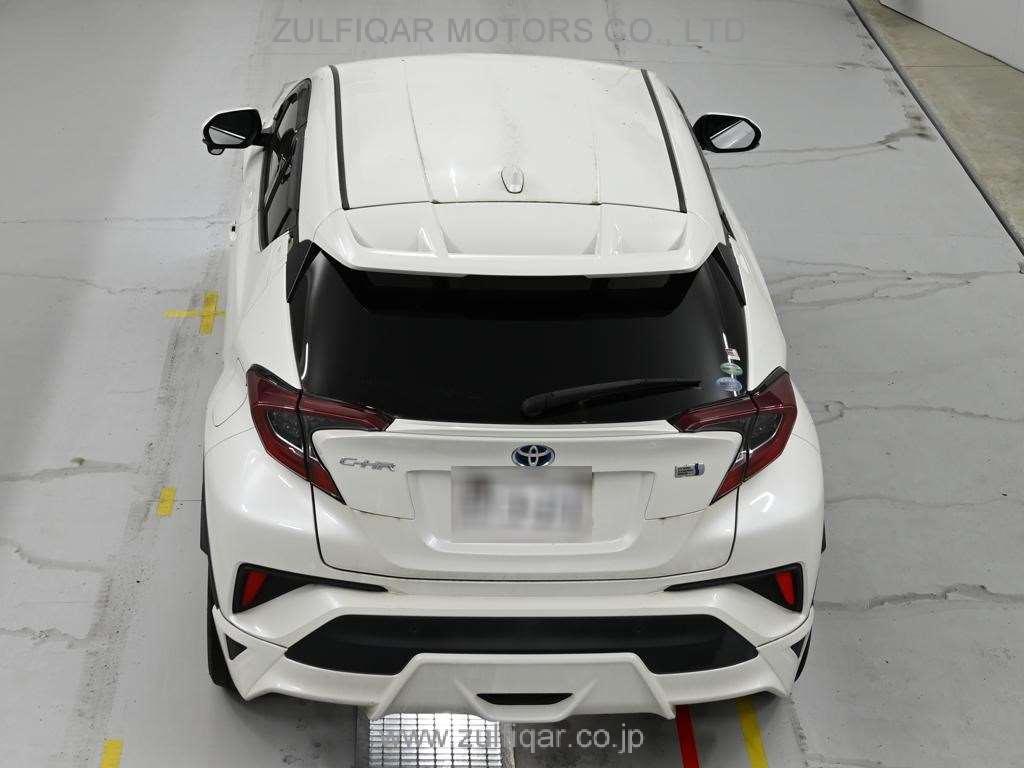 TOYOTA C-HR 2019 Image 8