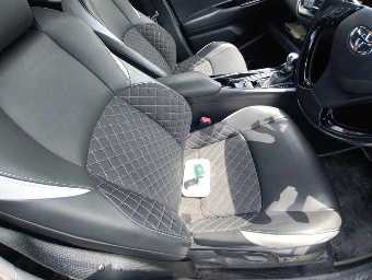 TOYOTA C-HR 2019 Image 10