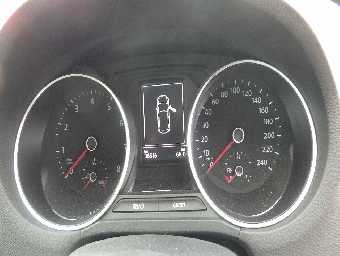 VOLKSWAGEN POLO 2014 Image 6