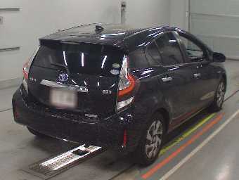 TOYOTA AQUA 2020 Image 2