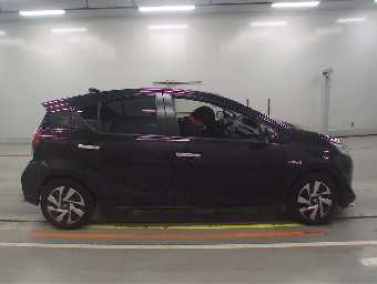 TOYOTA AQUA 2020 Image 3