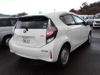 TOYOTA AQUA 2021 Image 2