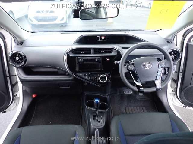 TOYOTA AQUA 2021 Image 3