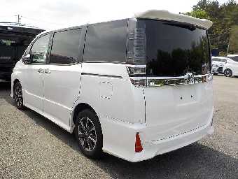 TOYOTA VOXY 2021 Image 3