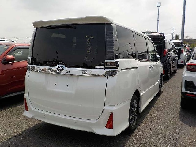 TOYOTA VOXY 2021 Image 22