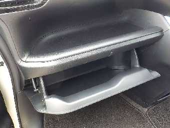 TOYOTA VOXY 2021 Image 8
