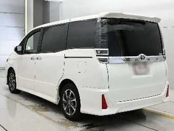 TOYOTA VOXY 2021 Image 6