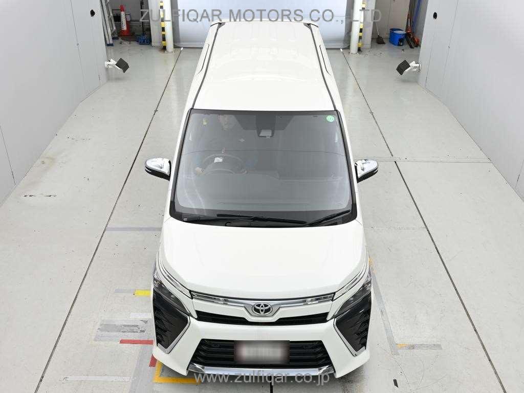 TOYOTA VOXY 2021 Image 7